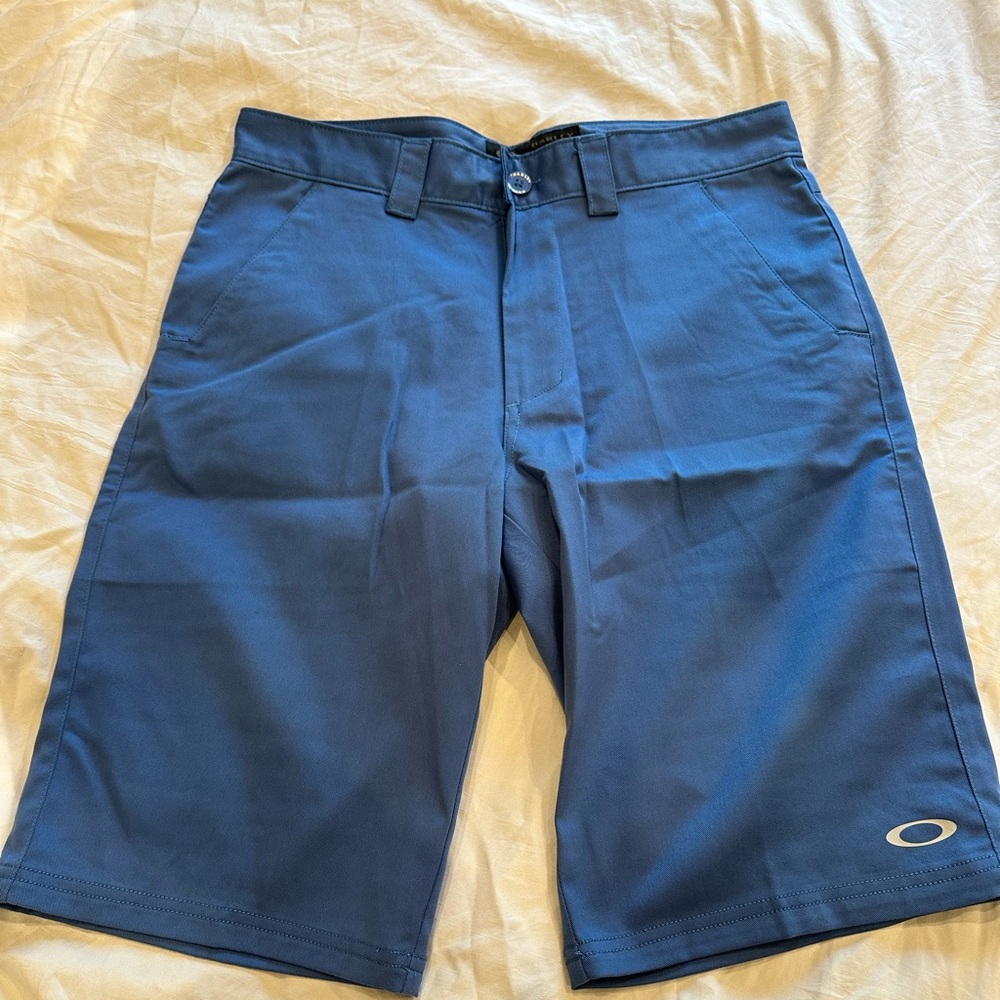 Men’s Oakley shorts